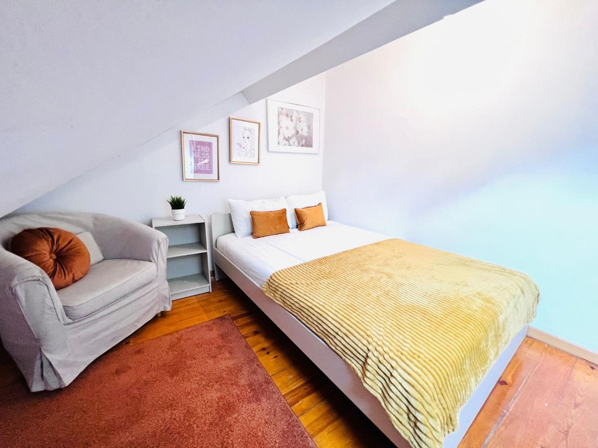 Albergue Bairro Alto, Location In Centre