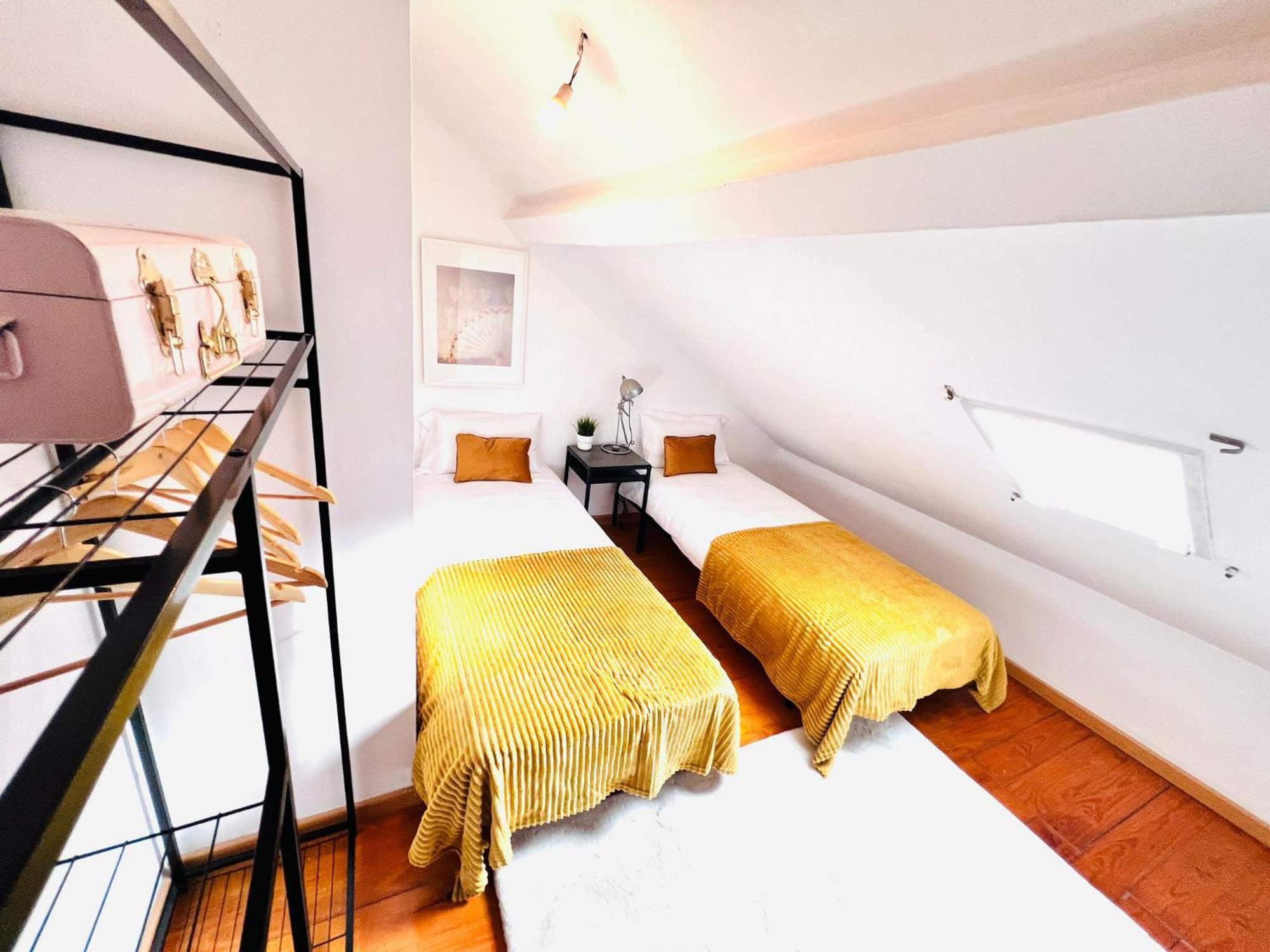 Albergue Bairro Alto, Location In Centre *