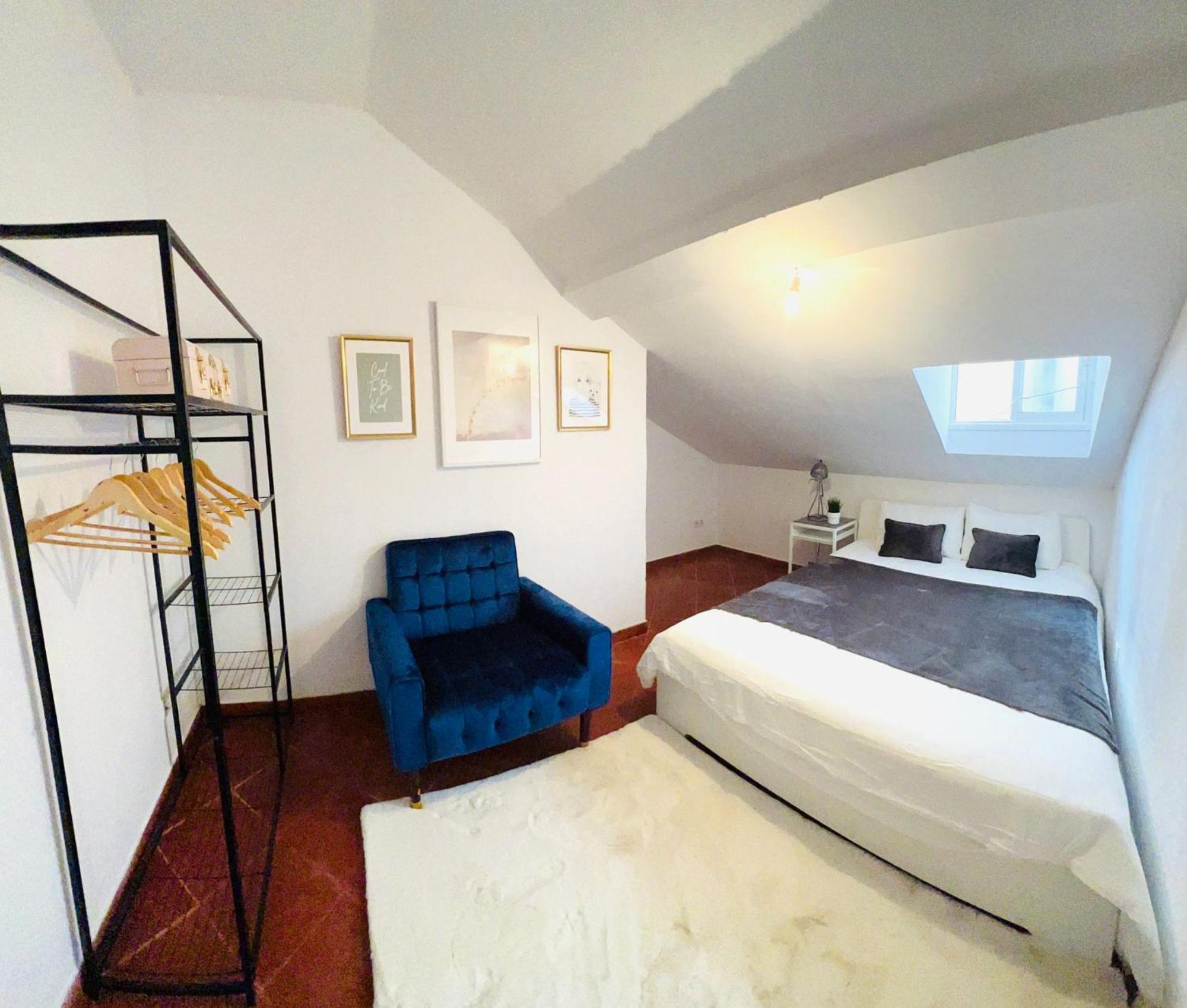 Bairro Alto, Location In Centre *